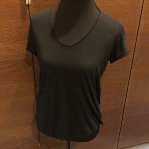 Vince T-shirt size Medium but fits like a Small